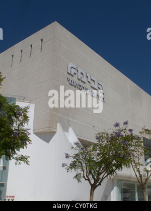 Extérieur du théâtre Habima restauré le théâtre national d'Israël redessiné par l'architecte RAM Karmi situé sur la place Habima au centre de tel Aviv Israël Banque D'Images