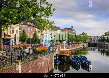 Vue depuis le pont à Breda Vismarkt Straat Holland Banque D'Images