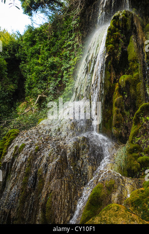 Europe Italie Sardaigne Province de Oristano Laconi Cascade dans le parc Aymerich Banque D'Images