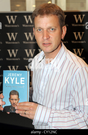 Jeremy Kyle signe des exemplaires de son nouveau livre à Liverpool Waterstones Banque D'Images