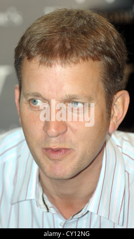 Jeremy Kyle signe des exemplaires de son nouveau livre à Liverpool Waterstones Banque D'Images