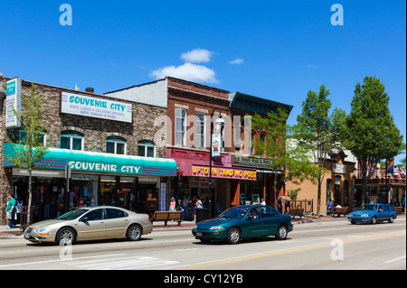 Magasins sur Broadway (rue principale) dans la station balnéaire populaire de Wisconsin Dells, Wisconsin, États-Unis Banque D'Images