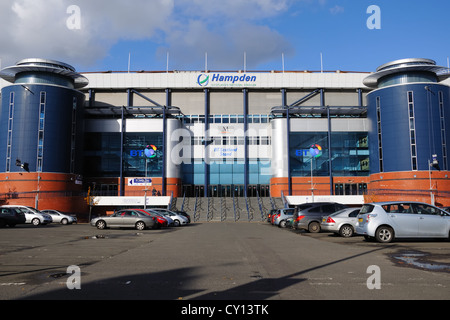 Tribune sud du stade Hampden Park à Mount Washington, Glasgow, Scotland, UK Le stade est utilisé par l'équipe de football écossais. Banque D'Images