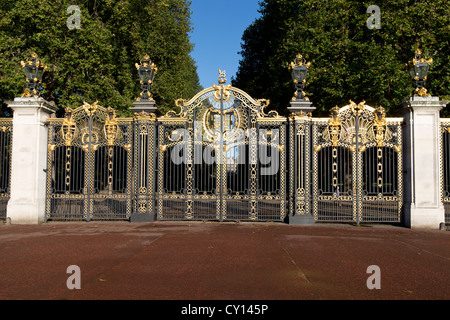 Le Canada Gate, The Mall, Londres, Angleterre, Royaume-Uni. Banque D'Images