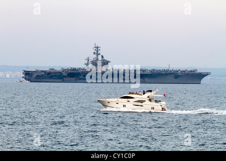 Porte-avions USS Dwight D. Eisenhower (CVN-69) Palma de Majorque Îles Baléares Espagne Banque D'Images