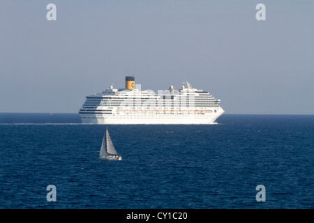 Bateau de croisière Costa Serena Banque D'Images