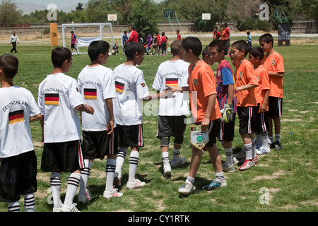 Uniforme de l'équipe concurrence afghans joueur de football f Banque D'Images