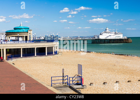 Le front de mer et jetée à Eastbourne East Sussex England UK Banque D'Images