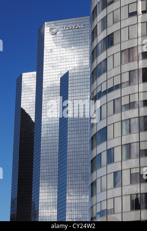 Paris, au siège de TOTAL Banque D'Images