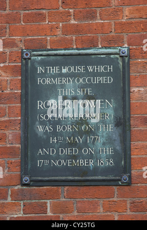 Robert Owen, le réformateur social et industriel plaque commémorative à son domicile à Newtown, Powys Banque D'Images