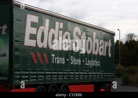 Eddie Stobart un chariot qui se déplace le long d'une route à Londres, Angleterre Banque D'Images