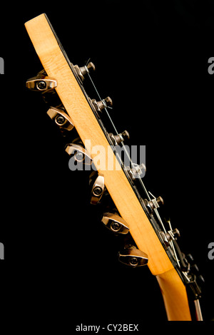 Close up image de tête de guitare avec des clés Banque D'Images