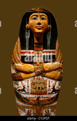 Cercueil extérieur d'Henettawy Dynasty 21 ca. 990-930 av. J.-C. ; la Haute Egypte Thèbes Deir el-Bahri tombeau égyptien Egypte 203 cm Banque D'Images