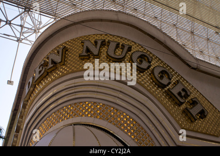 En néon pour le Golden Nugget - un casino situé sur Fremont Street (alias Glitter Gulch) l'original de Las Vegas Banque D'Images
