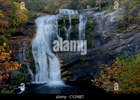 Chutes de la rivière chauve Bald beauté dans la nature de la rivière Cascade cascade feuilles couleur automne autumn falls chute de l'eau Banque D'Images