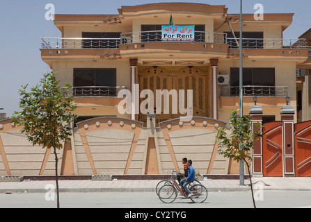 Palais de pavot, construire à partir de l'argent de la drogue en Afghanistan. Les étrangers quittent l'Afghanistan et la plupart des maisons sont vacants. Banque D'Images