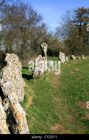 Les rois des hommes le cercle de pierres néolithiques Rollright Stones Oxfordshire England UK Banque D'Images