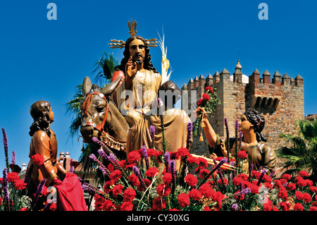 L'Espagne, l'Estrémadure : procession de Pâques avec Jésus de Nazareth autel à Cáceres Banque D'Images