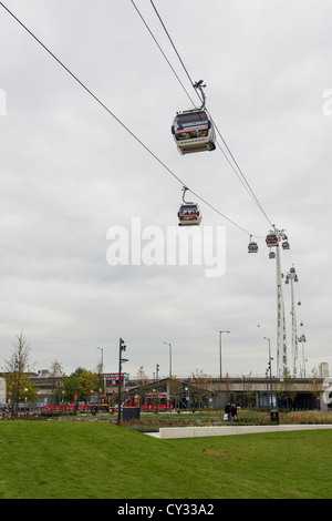Londres, Royaume-Uni - 20 OCTOBRE : Détails de téléphérique Emirates Air Line, qui relie la station de North Greenwich, dans le sud de la Tha Banque D'Images