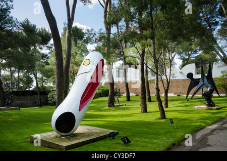 Personnage par Joan Miró, 1972. Le jardin de la Fondation Maeght, St Paul de Vence, France Banque D'Images