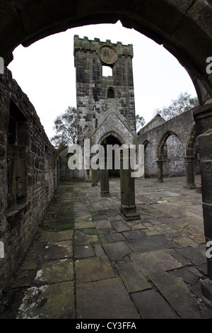 Ouvrez ruines de St Thomas Becket une église à Heptonstall, West Yorkshire, Angleterre. Banque D'Images