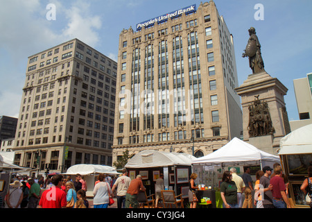 Portland Maine,Nouvelle-Angleterre,Congress Street,WCSH 6 Street,trottoir Art Festival,artistes,vendeur vendeurs,stand stands distributeur merch Banque D'Images