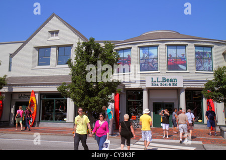 Maine,Nord-est,Nouvelle-Angleterre,Freeport,main Street,Highway route 1,L.L. Bean, shopping shopper shoppers shopping magasins marché marchés marché achat sel Banque D'Images