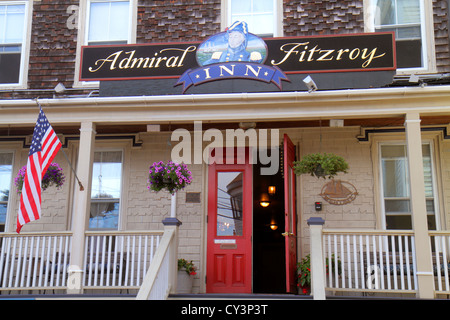 Rhode Island Newport,Thames Street,Admiral Fitzroy Inn,porche,hébergement,Americana,entrée,porte,ouvert,RI120820002 Banque D'Images