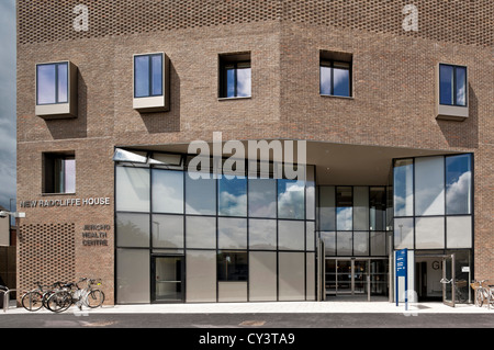 Nouvelle chambre Radcliffe, Jéricho Health Centre, Oxford, Royaume-Uni. Architecte : Hawkins Brown Architectes s.r.l., 2012. Entrée privée. Banque D'Images