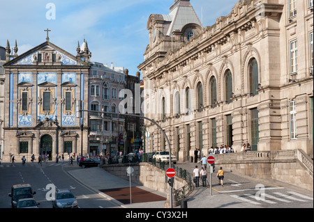 Dos Congregados Église et la gare de São Bento, Porto, Portugal Banque D'Images