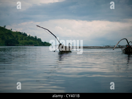 Le Lac Kivu bateaux traditionnels - Rwanda Banque D'Images