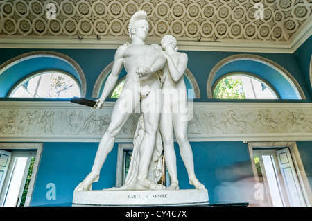 Europe Italie Lombardie Province de Côme Tremezzo Villa Carlotta statues vivantes de Mars et de Vénus Banque D'Images