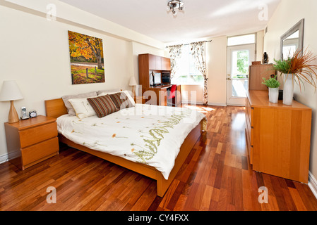 L'intérieur de chambre à coucher avec plancher de bois franc - artwork est de photographe portfolio Banque D'Images