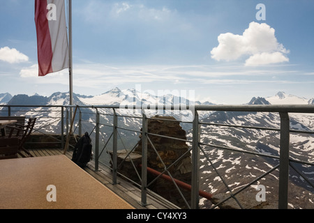 Donnant sur les Alpes autrichiennes de Ramolhaus près d'Obergurgl. Banque D'Images