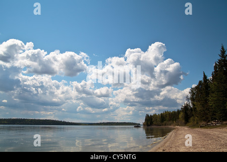 La plage de Murray Dole camping situé dans le parc provincial Meadow Lake, Saskatchewan, Canada. Banque D'Images