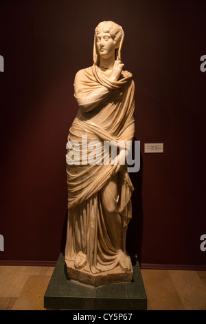 Grande statue de Cornelia Antonia comme Pudicitia. Musée Archéologique d'Istanbul, Turquie Banque D'Images