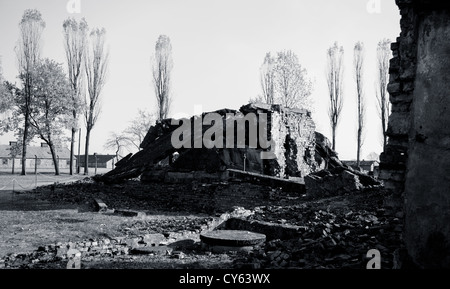 Ruines de crématorium détruit par les Nazis, Auschwitz II Birkenau camp de concentration, Pologne Banque D'Images