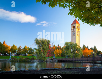 La tour de l'horloge à Spokane Riverfront Park à Spokane, Washington Banque D'Images