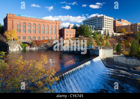 La rivière Spokane de Spokane, Washington Banque D'Images
