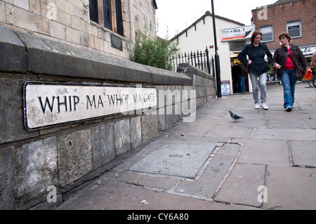 Whip-ma-whop-ma-gate, le plus court dans la rue York Banque D'Images