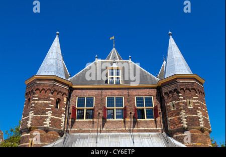 La Waag (balance) à Amsterdam, Pays-Bas Banque D'Images