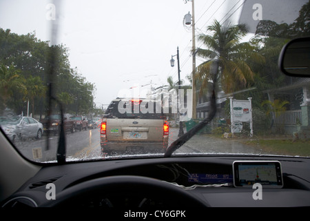 La conduite par forte tempête météo à Key West en Floride usa Banque D'Images