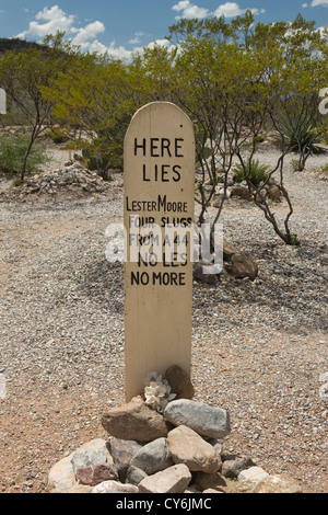 Pierre tombale EN BOIS CIMETIÈRE DE BOOT HILL Comté de Cochise TOMBSTONE ARIZONA USA Banque D'Images