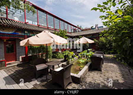 Cour intérieure du Cote Cour Hotel, une cour de style chinois traditionnel restauré accueil connu comme un siheyuan à Beijing Banque D'Images