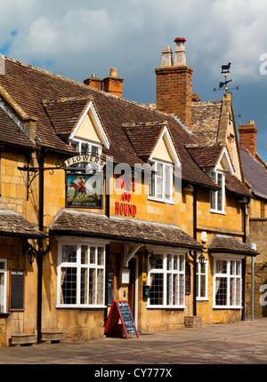 La Horse and Hound pub dans le village de Broadway dans le Worcestershire England UK Cotswolds Banque D'Images