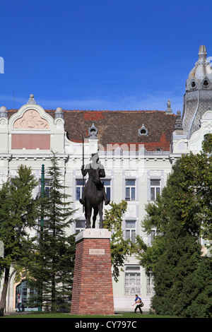 La Hongrie, Szeged, la place Széchenyi, le roi Béla IV statue, Banque D'Images