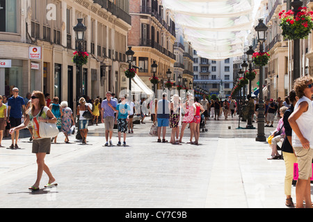 L'un des principaux quartiers commerçants de Malaga. Expérience client 'Calle Marques de Larios' . Malaga espagne. Banque D'Images