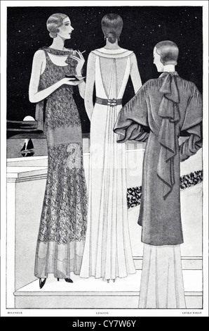 1930 Original illustration de magazine de mode d'été de Paris. (À gauche) de robe de soirée de mousseline et dentelle Chantilly noire avec du gris et rose pâle à l'ourlet par créateur Molyneux. (Centre) Robe du soir en crêpe de Chine rose pâle avec de gros-grain bleu marine ceinture designer par Lyolene. (Droit) Pack de satin bleu marine bordé de mousseline rose pâle par créateur Lucile Paray Banque D'Images