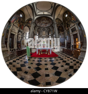 Circulaire de 180 degrés vue fisheye de l'intérieur de l'église de San Zaccaria à Venise Banque D'Images