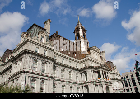 Canada, Québec, Montréal. La Place Jacques-Cartier historique, l'Hôtel de Ville. Banque D'Images